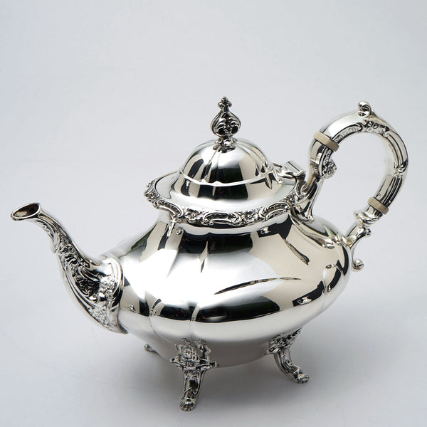 REED & BARTON ティーポット Victorian Reed and Barton Engraved Tea or Coffee Pot Silver